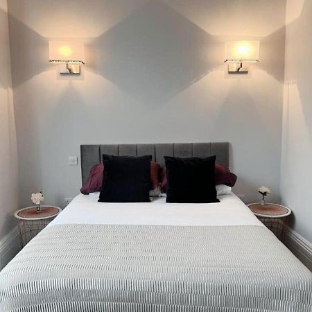 3 Sheets To The Wind, Boutique Holiday Apartment In 토키 외부 사진