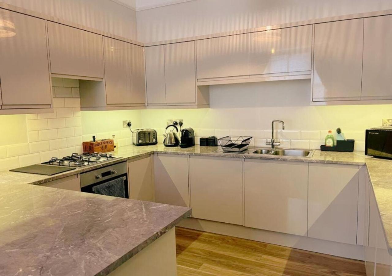 3 Sheets To The Wind, Boutique Holiday Apartment In 토키 외부 사진
