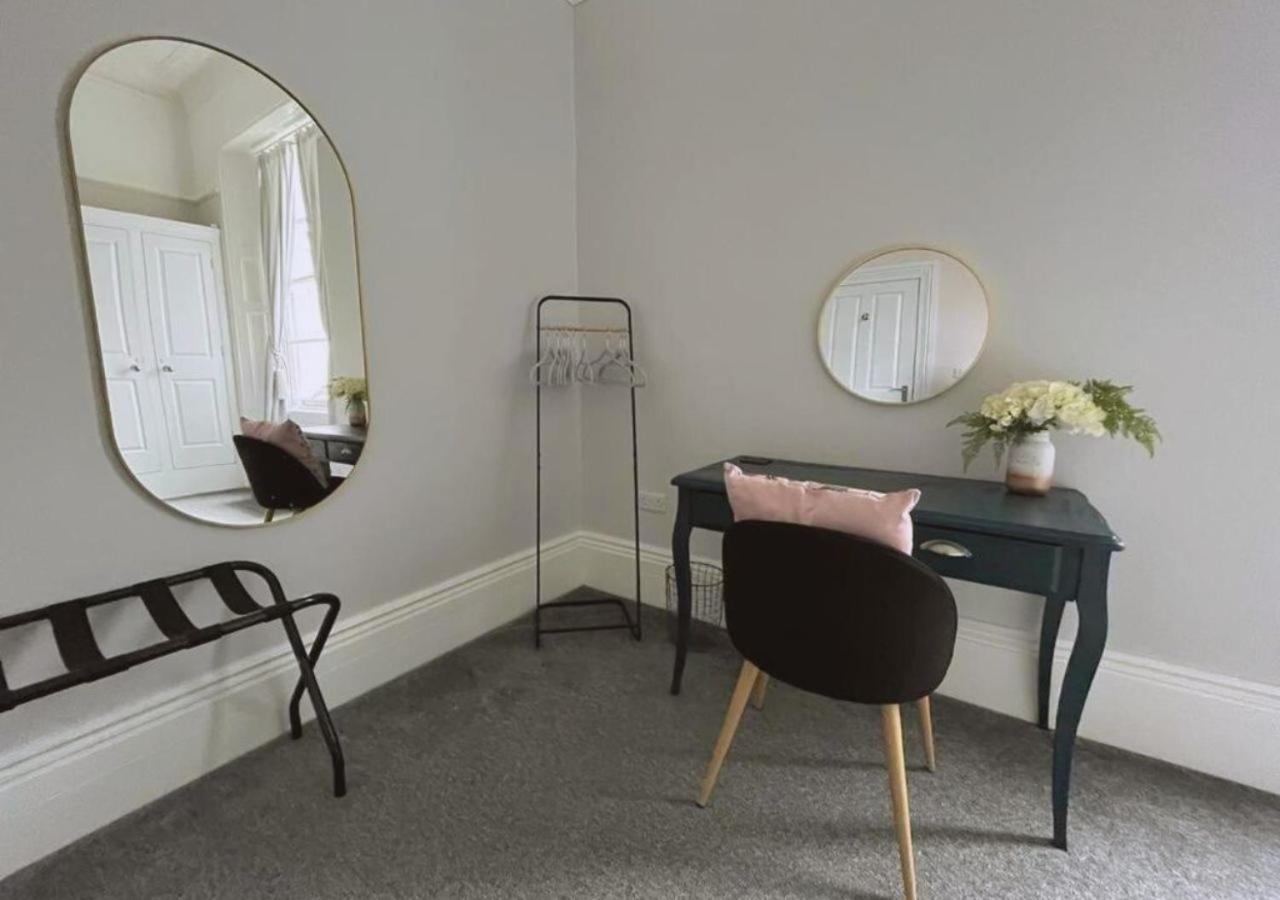 3 Sheets To The Wind, Boutique Holiday Apartment In 토키 외부 사진